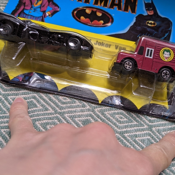 1989 BATMAN ERTL BATMOBILE & JOKER VAN DIE CAST - Picture 8 of 13